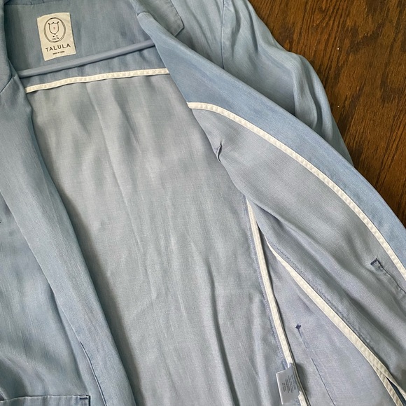 Talula (Aritzia) Kent Blazer - Picture 6 of 7